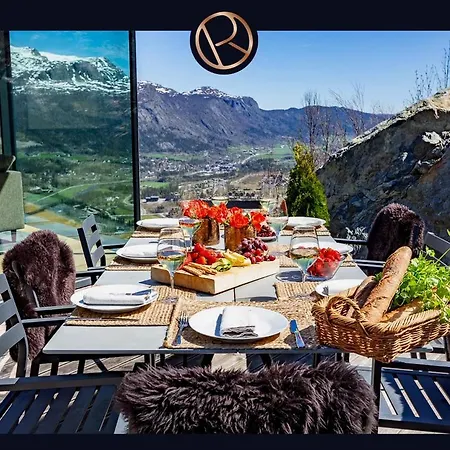 The Hills بيت للعطل *